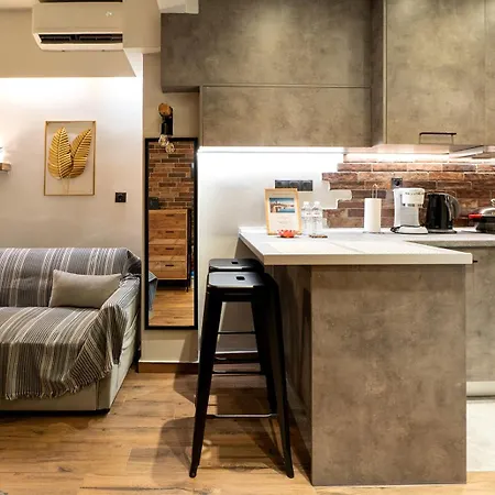 Happiness & Harmony - Mitropoleos Urban Daire