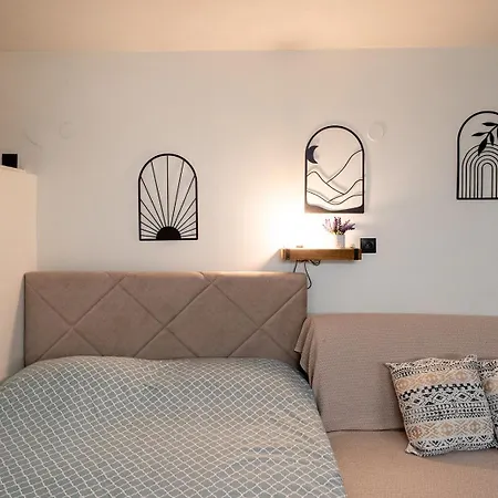 Happiness & Harmony - Mitropoleos Urban Daire *