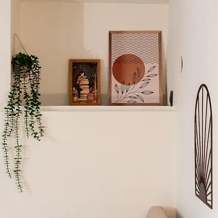 Happiness & Harmony - Mitropoleos Urban