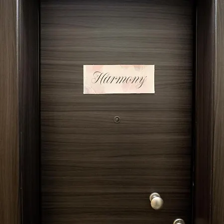 Happiness & Harmony - Mitropoleos Urban Daire