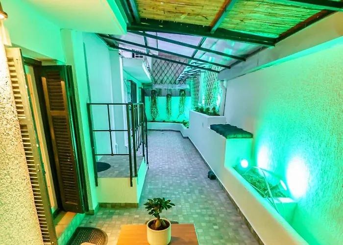 Happiness With Terrace. *