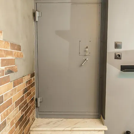 Apartment Happiness With Terrace. *